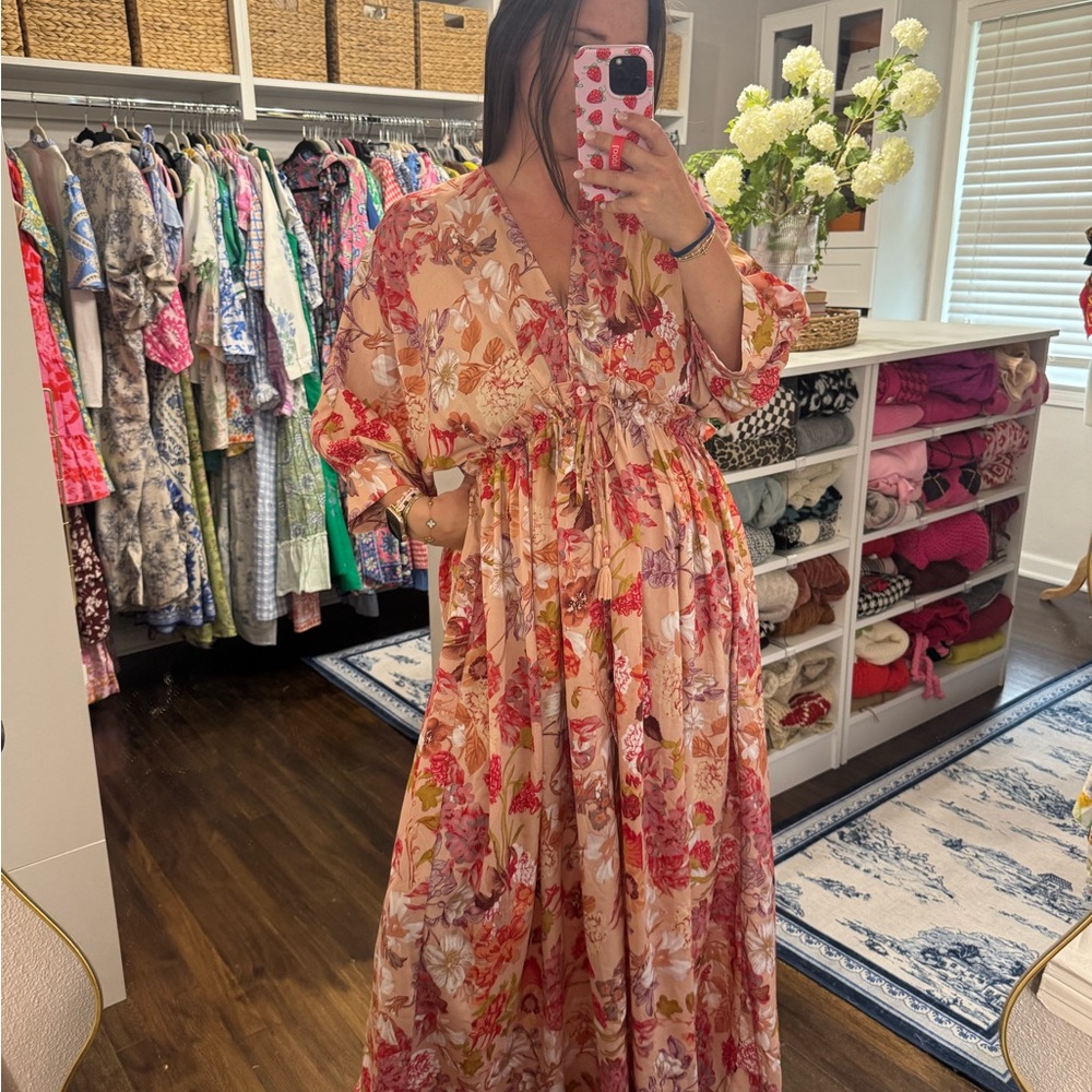 Elegant Floral Maxi Dress in Pink and Cream